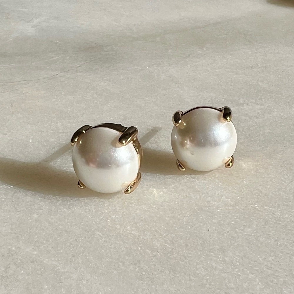Loft Classic Gold and Pearl Stud Earrings